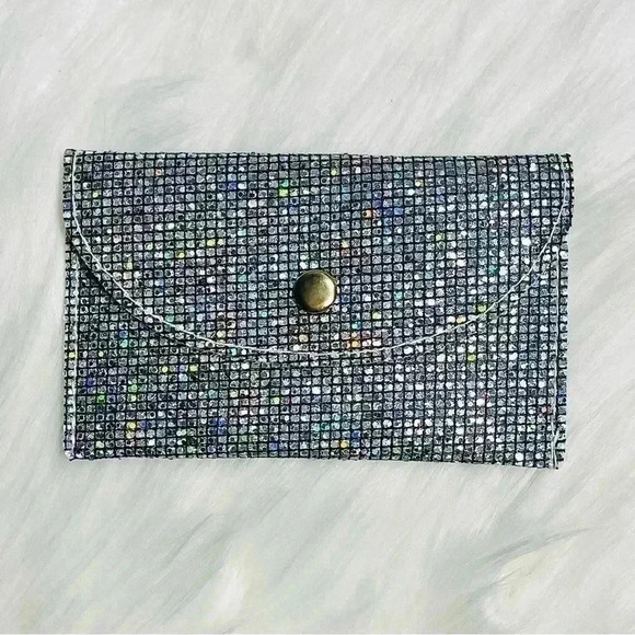 Cute Card Wallet in Sparkly Silver - Picture 3 of 4